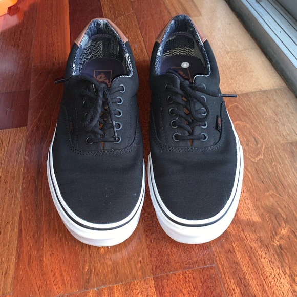 vans black design